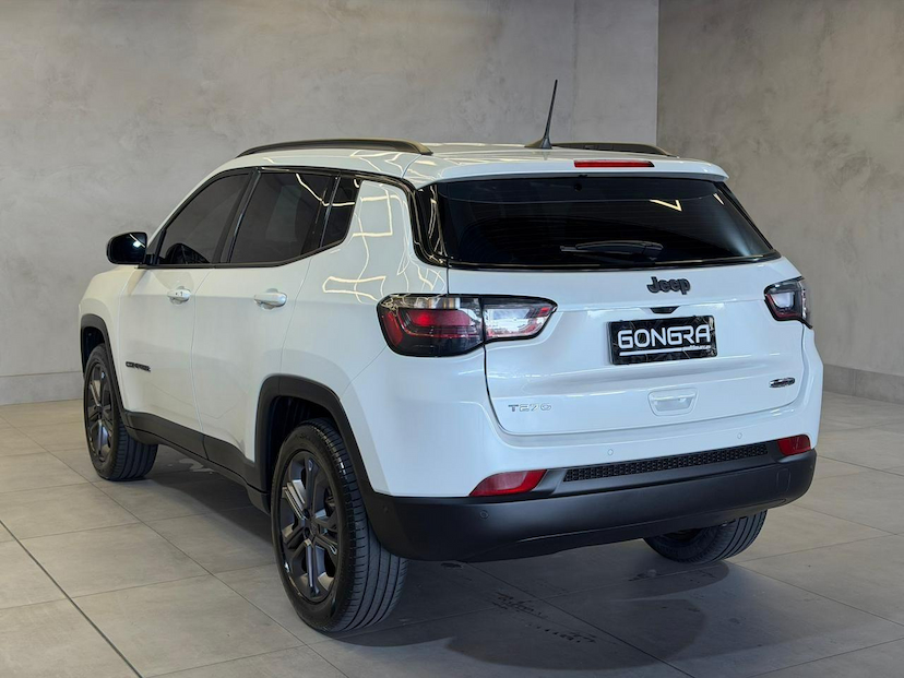 Foto do veículo JEEP COMPASS  LONG TF 2024 25.180 KM 142.900,00