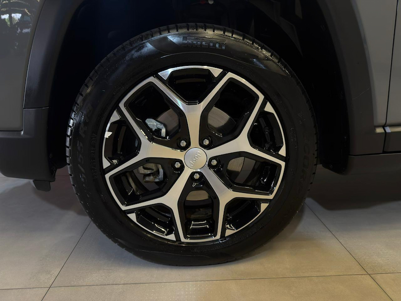 Foto do veículo JEEP COMPASS  LONG T 2025 8.687 KM 155.900,00