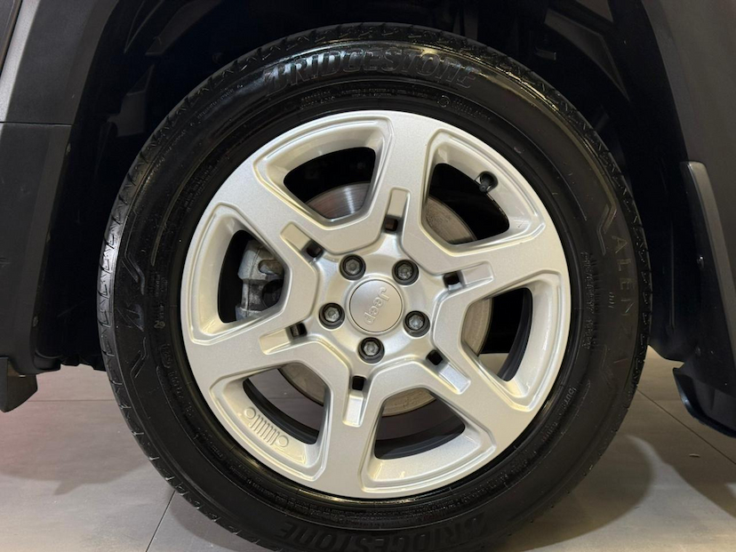 Foto do veículo JEEP RENEGADE  1.3 TURBO 2024 34.721 KM 102.900,00