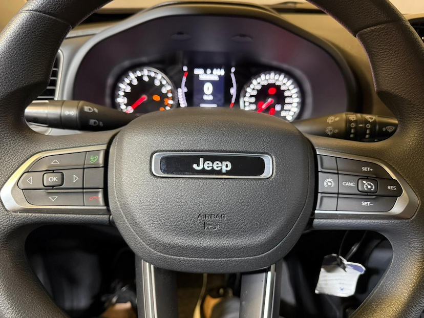 Foto do veículo JEEP RENEGADE  1.3 TURBO 2024 34.721 KM 102.900,00