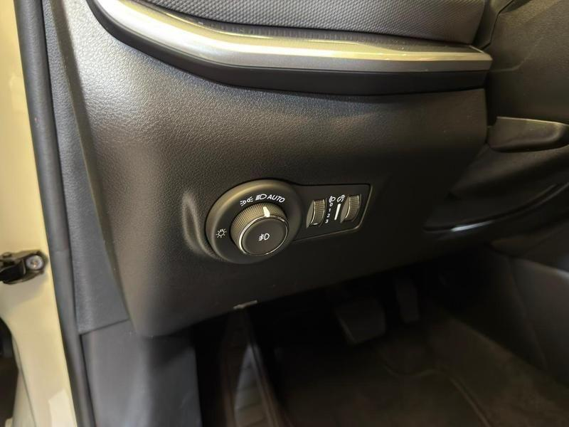Foto do veículo JEEP COMPASS  LONG TF 2024 24.511 KM 139.900,00