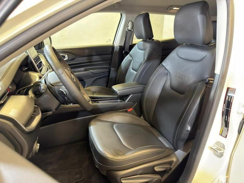 Foto do veículo JEEP COMPASS  LONG TF 2024 24.511 KM 139.900,00