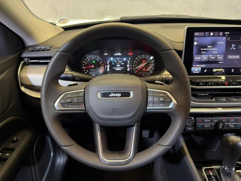Foto do veículo JEEP COMPASS  LONG TF 2024 24.511 KM 139.900,00