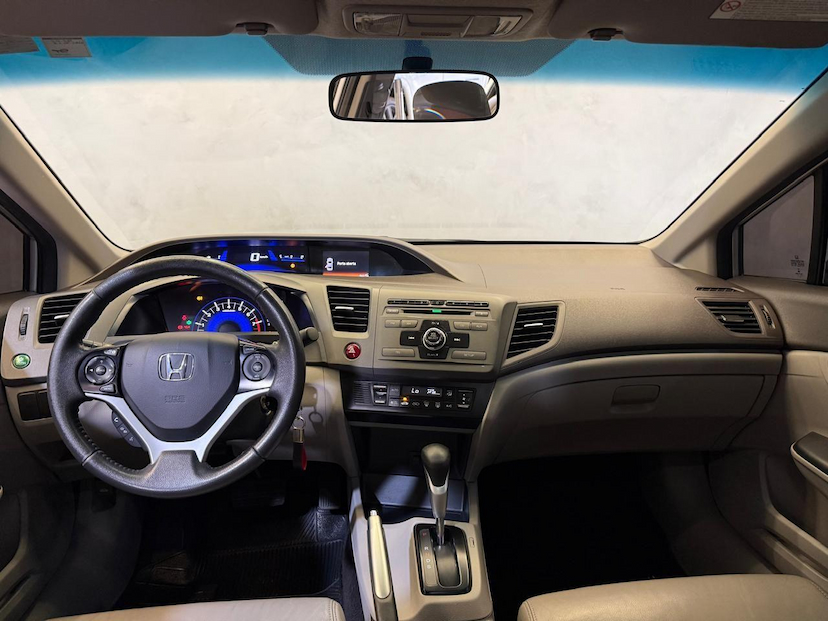 Foto do veículo HONDA CIVIC  LXR 2014 125.000 KM 79.900,00