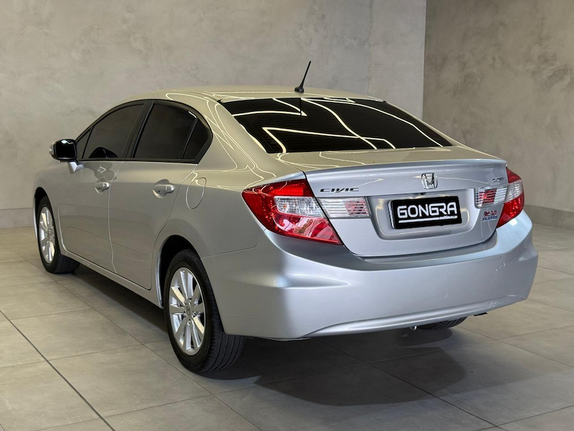 Foto do veículo HONDA CIVIC  LXR 2014 125.000 KM 79.900,00