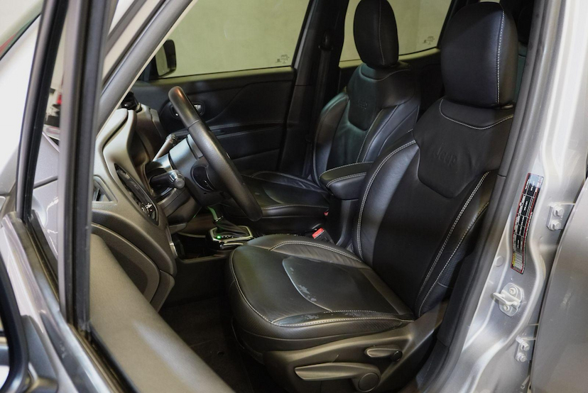 Foto do veículo JEEP RENEGADE  SPORT 1.8 FLEX AUT 2020 45.891 KM 80.900,00