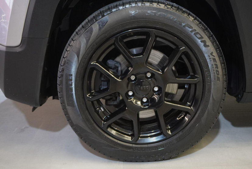 Foto do veículo JEEP RENEGADE  SPORT 1.8 FLEX AUT 2020 45.891 KM 80.900,00
