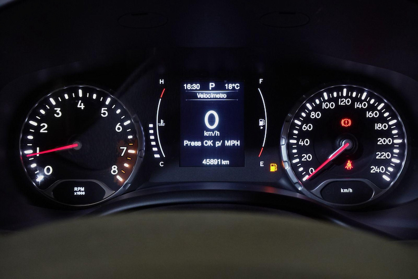 Foto do veículo JEEP RENEGADE  SPORT 1.8 FLEX AUT 2020 45.891 KM 80.900,00