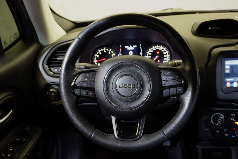 Foto do veículo JEEP RENEGADE  SPORT 1.8 FLEX AUT 2020 45.891 KM 80.900,00