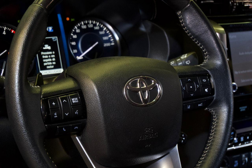 Foto do veículo TOYOTA HILUX  SW4 2.8 SRX 4X4 16V TURBO INTERCOOLER DIESEL 4P 2022 58.141 KM 302.900,00