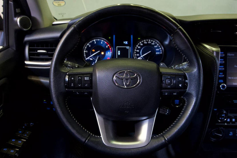 Foto do veículo TOYOTA HILUX  SW4 2.8 SRX 4X4 16V TURBO INTERCOOLER DIESEL 4P 2022 58.141 KM 302.900,00