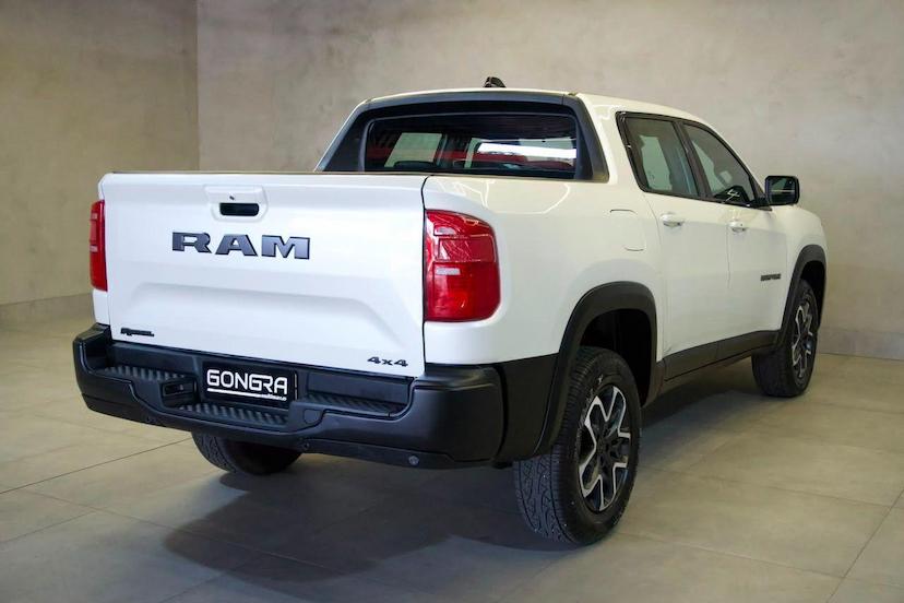Foto do veículo RAM RAMPAGE  REBEL 2.0 TB CD 4X4 DIESEL AUT. 2024 13.862 KM 182.900,00