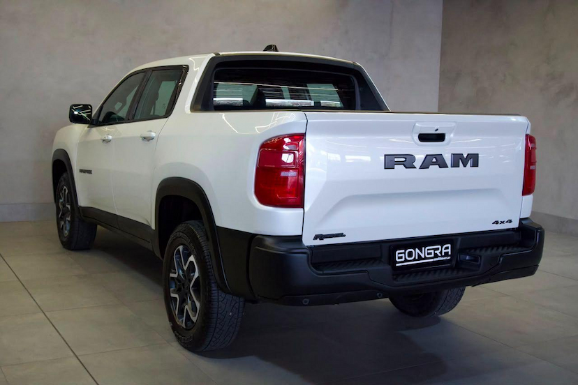 Foto do veículo RAM RAMPAGE  REBEL 2.0 TB CD 4X4 DIESEL AUT. 2024 13.862 KM 182.900,00