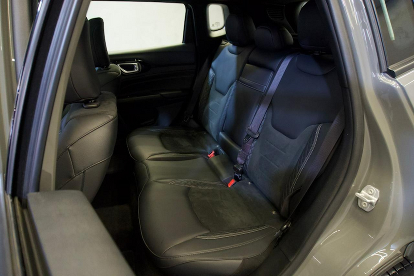 Foto do veículo JEEP COMPASS  BLACKHAWK 2025 6.952 KM 194.900,00