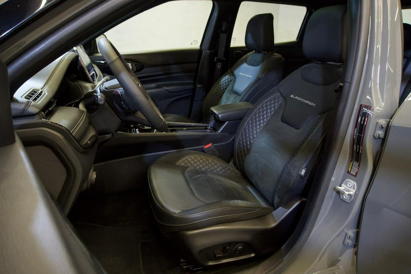 Foto do veículo JEEP COMPASS  BLACKHAWK 2025 6.952 KM 194.900,00