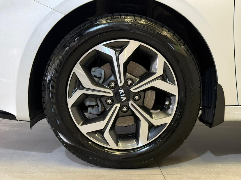 Foto do veículo KIA CERATO  FF SX2.0 AT 2020 85.588 KM 88.900,00