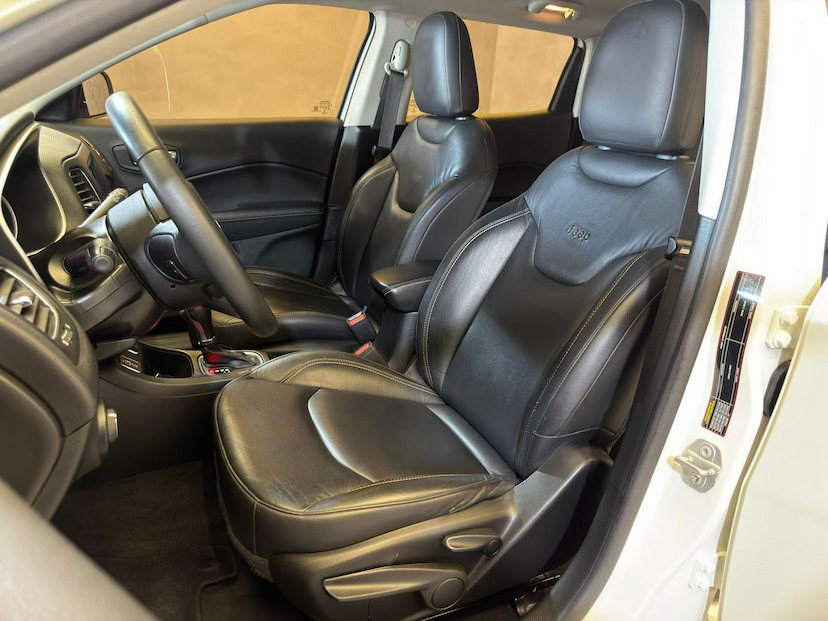 Foto do veículo JEEP COMPASS  SPORT F 2021 59.400 KM 99.900,00