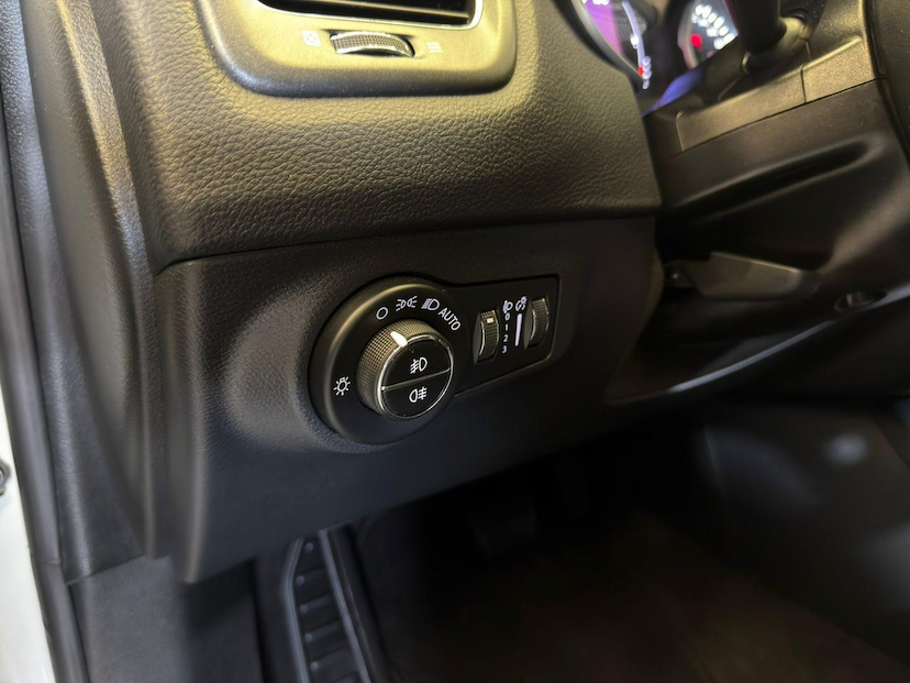 Foto do veículo JEEP COMPASS  SPORT F 2021 59.400 KM 99.900,00