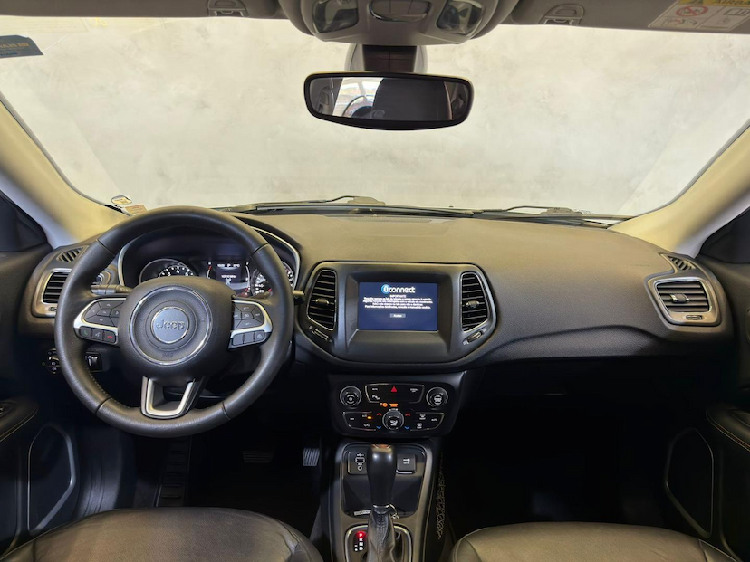 Foto do veículo JEEP COMPASS  SPORT F 2021 59.400 KM 99.900,00
