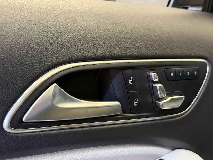 Foto do veículo MERCEDES-BENZ GLA 200 GLA200FF 2020 58.271 KM 129.900,00