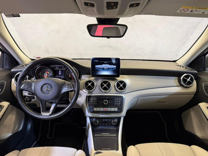 Foto do veículo MERCEDES-BENZ GLA 200 GLA200FF 2020 58.271 KM 129.900,00