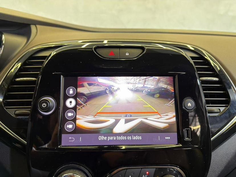 Foto do veículo RENAULT CAPTUR  ICONIC 1.3 TB 16V FLEX 5P AUT 2024 21.590 KM 116.900,00