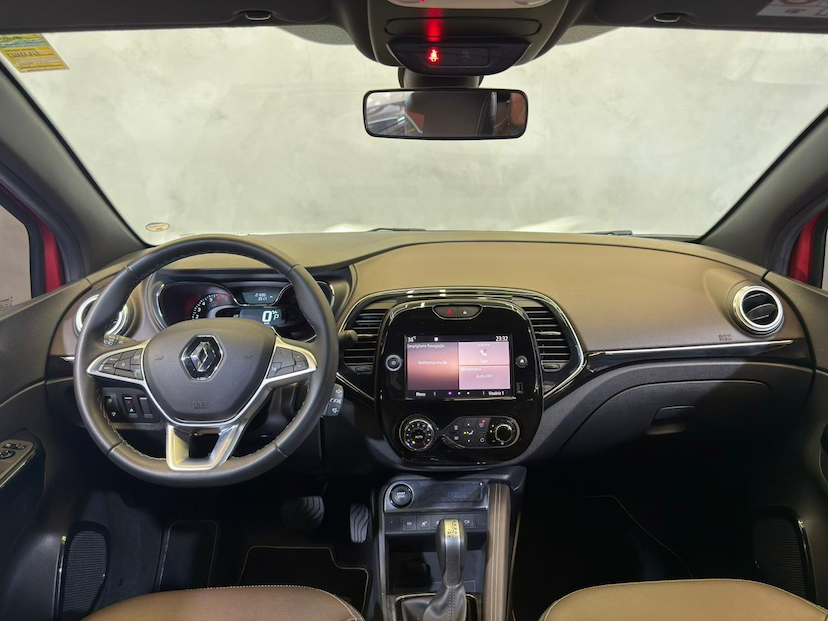 Foto do veículo RENAULT CAPTUR  ICONIC 1.3 TB 16V FLEX 5P AUT 2024 21.590 KM 116.900,00
