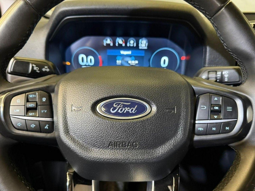Foto do veículo FORD RANGER  LIMITED+ 3.0 V6 4X4 CD TB DIE AUT 2025 32.900 KM 309.900,00