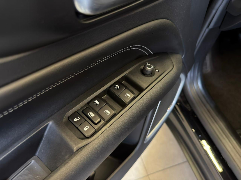 Foto do veículo JEEP COMPASS  LONGITUDE T270 TURBO FLEX AUT. 2025 18.005 KM 142.900,00