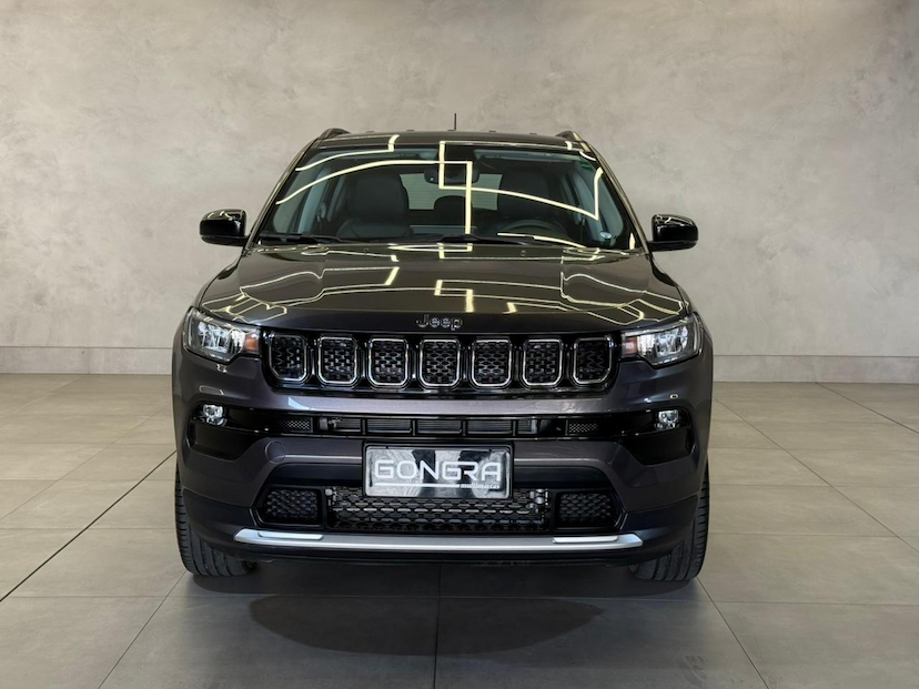 Foto do veículo JEEP COMPASS  LONG TF 2024 22.847 KM 141.900,00
