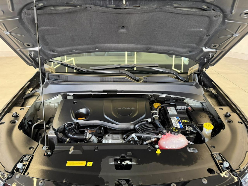 Foto do veículo JEEP COMPASS  LONG TF 2024 22.847 KM 141.900,00