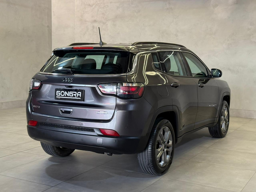 Foto do veículo JEEP COMPASS  LONG TF 2024 22.847 KM 141.900,00