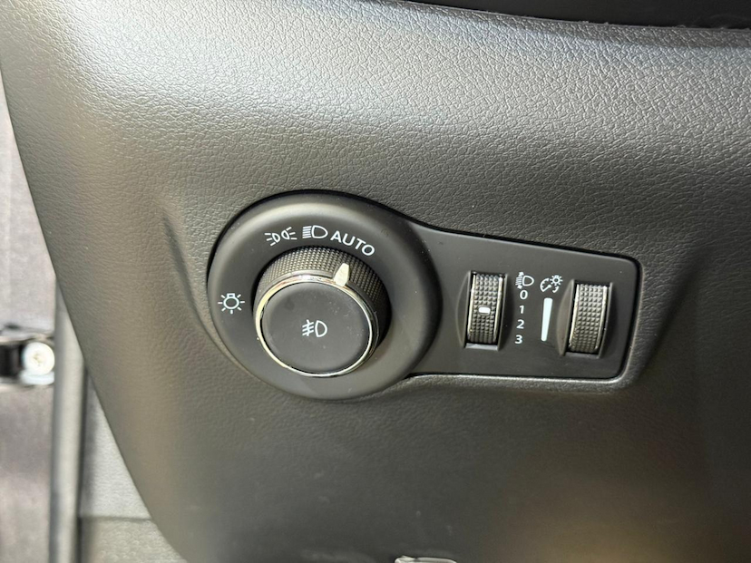 Foto do veículo JEEP COMPASS  LONG TF 2024 22.847 KM 141.900,00