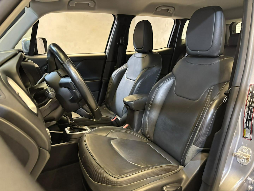 Foto do veículo JEEP RENEGADE  LONGITUDE 1.8 FLEX AUTOMATICO 2021 72.500 KM 83.900,00