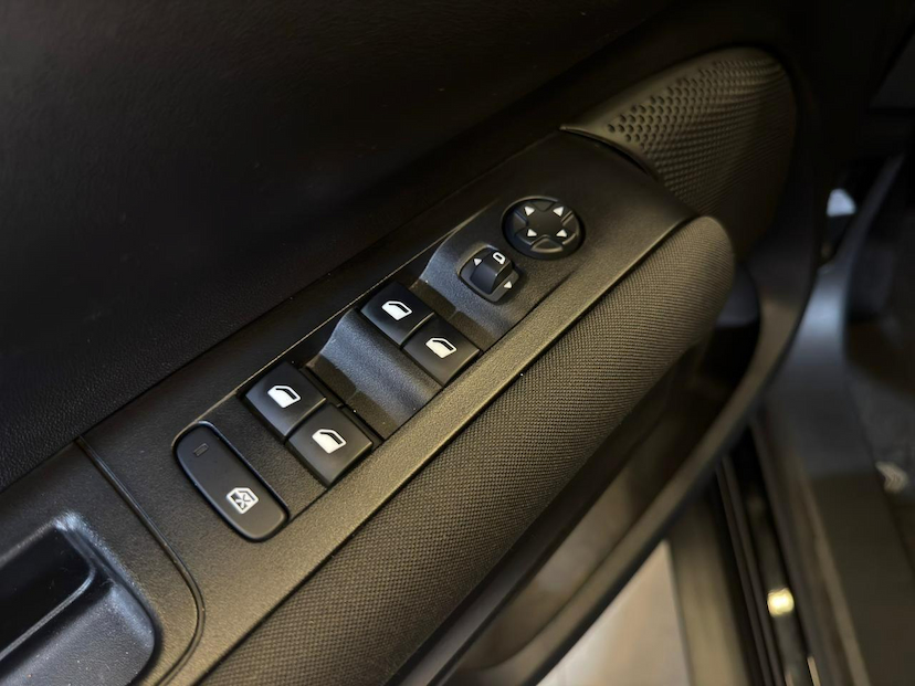 Foto do veículo CITROËN C4 CACTUS C4CACTUS FEEL A 2021 63.156 KM 74.900,00