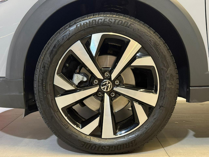 Foto do veículo VOLKSWAGEN NIVUS  HL TSI AD 2021 32.100 KM 111.900,00