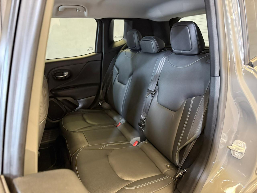 Foto do veículo JEEP RENEGADE  LGTD T270 2024 10.903 KM 118.900,00