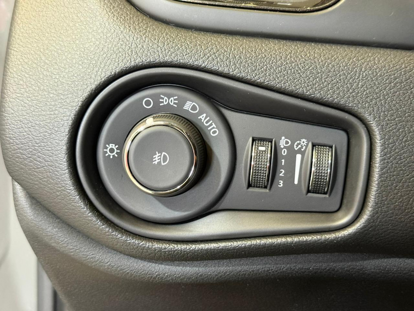 Foto do veículo JEEP RENEGADE  LGTD T270 2024 10.903 KM 118.900,00