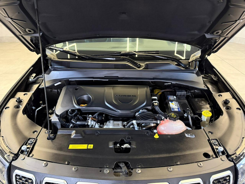 Foto do veículo JEEP COMPASS  SPORT TF 2022 28.078 KM 118.900,00