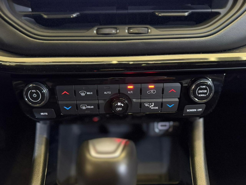Foto do veículo JEEP COMPASS  BLACKHAWK 2025 13.889 KM 209.900,00