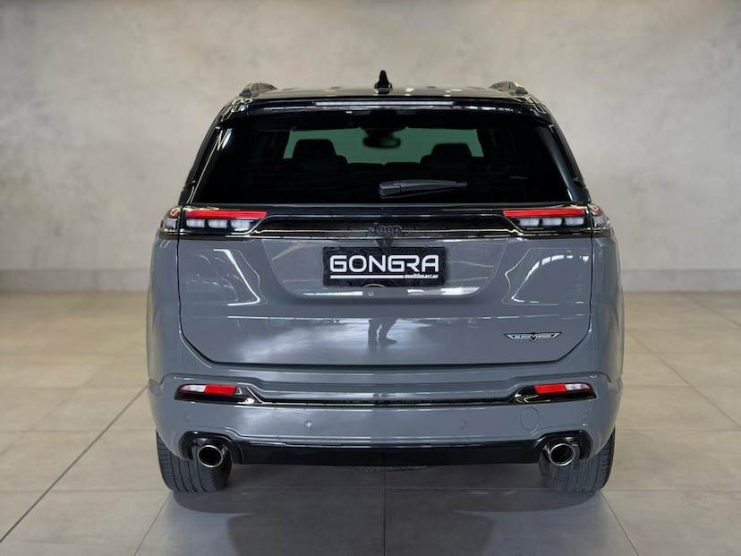 Foto do veículo JEEP COMMANDER  BLACK HURRICANE 2.0 4X4 TB AUT 2025 15.216 KM 229.900,00