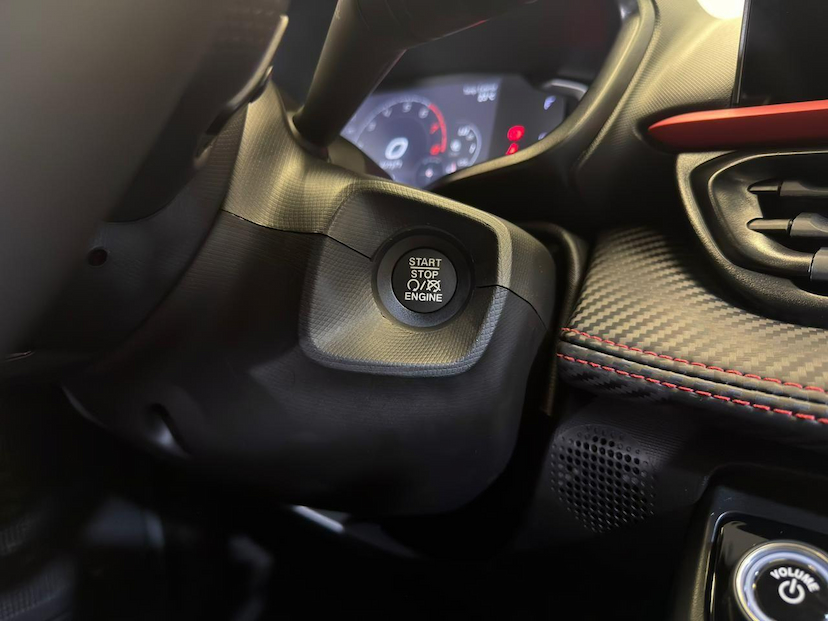 Foto do veículo FIAT FASTBACK  ABARTH 270 2025 1.061 KM 145.900,00