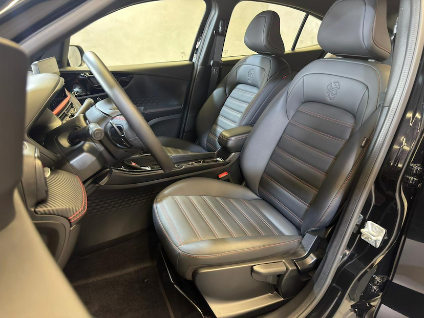Foto do veículo FIAT FASTBACK  ABARTH 270 2025 1.061 KM 145.900,00