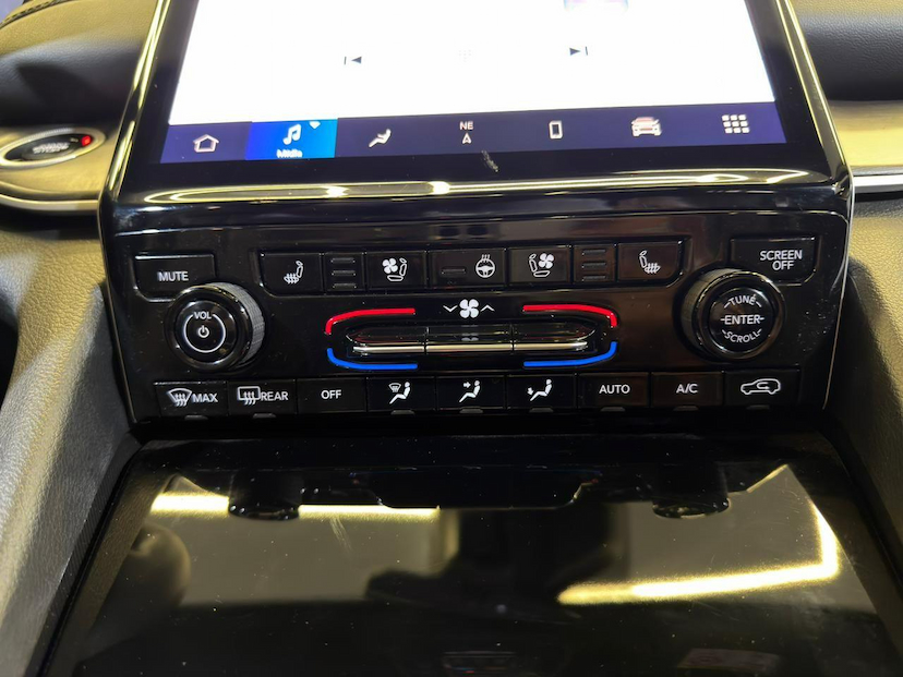 Foto do veículo JEEP CHEROKEE GRAND  4XE 2.0 T. AUT. (HIBRIDO) 2024 5.193 KM 395.900,00