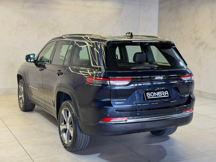 Foto do veículo JEEP CHEROKEE GRAND  4XE 2.0 T. AUT. (HIBRIDO) 2024 5.193 KM 395.900,00