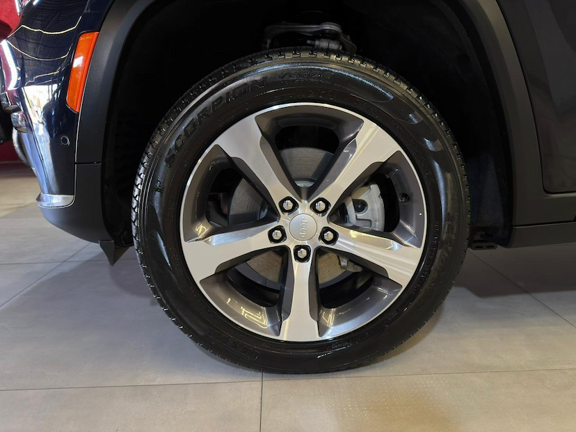 Foto do veículo JEEP CHEROKEE GRAND  4XE 2.0 T. AUT. (HIBRIDO) 2024 5.193 KM 395.900,00