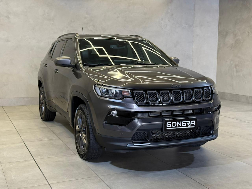 Foto do veículo JEEP COMPASS  LONG TF 2022 49.176 KM 126.900,00