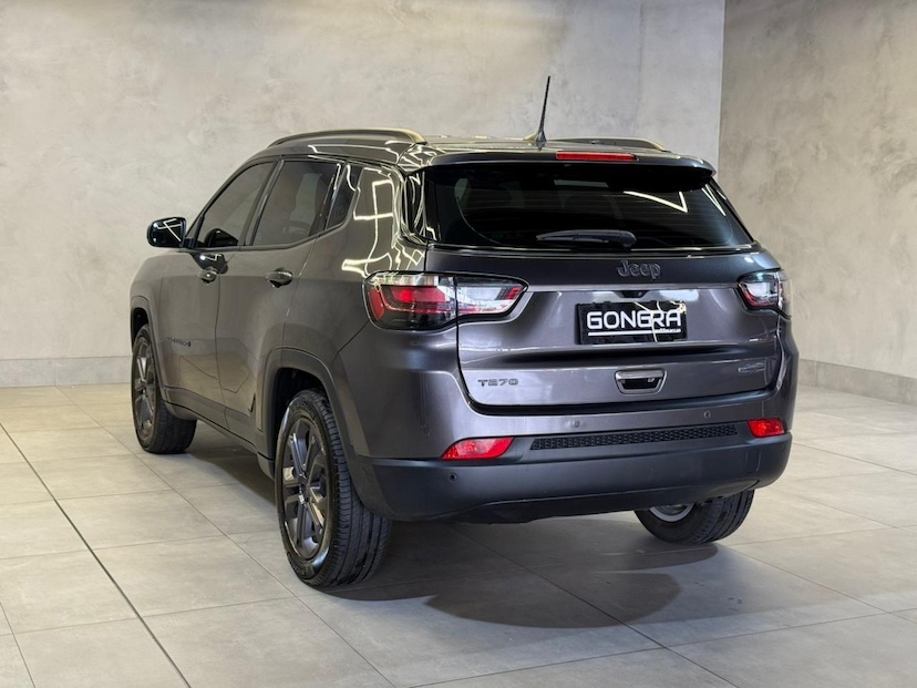 Foto do veículo JEEP COMPASS  LONG TF 2022 49.176 KM 126.900,00