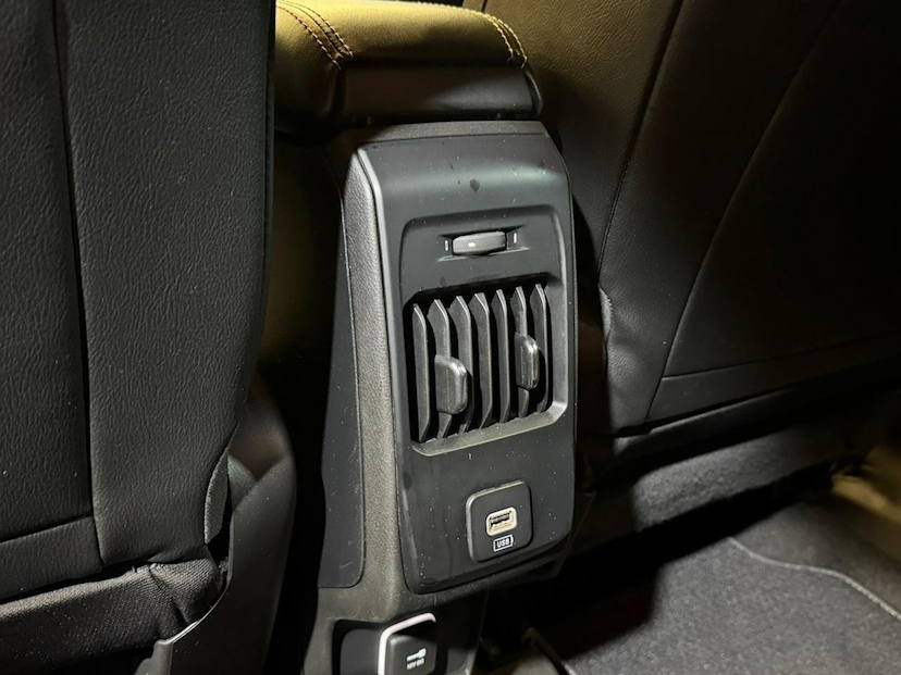 Foto do veículo JEEP COMPASS  LONG TF 2022 49.176 KM 126.900,00