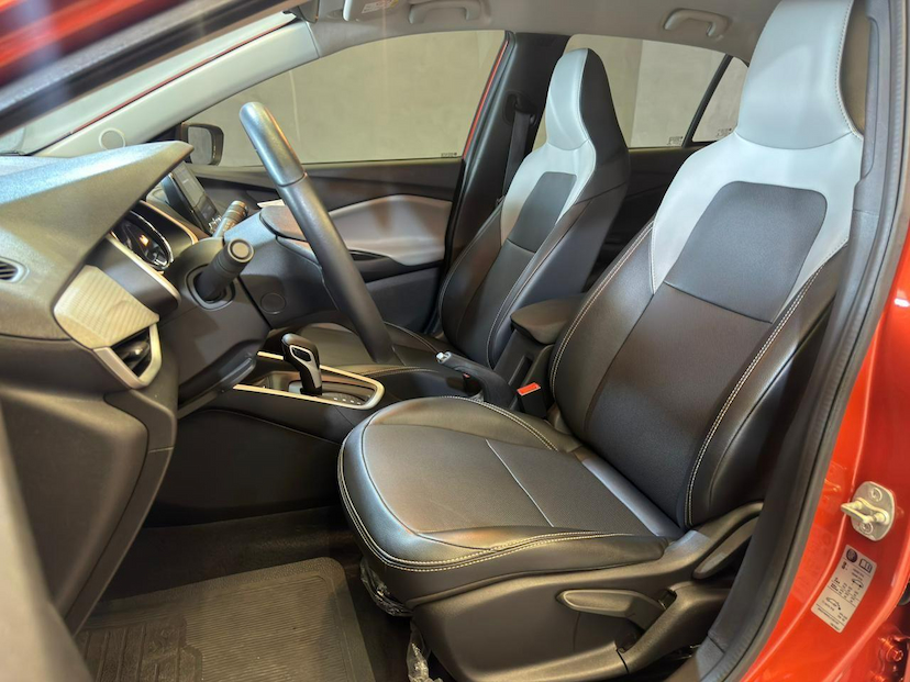 Foto do veículo CHEVROLET ONIX  HATCH PREMIER TURBO 2020 48.200 KM 73.900,00